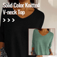 Unifarbenes gestricktes Top mit V-Ausschnitt