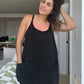Sommerliches ärmelloses Minikleid für Frauen (Enthält einen Jumpsuit)
