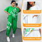 Zweiteiliges T-Shirt und Hose für lässige Frauen